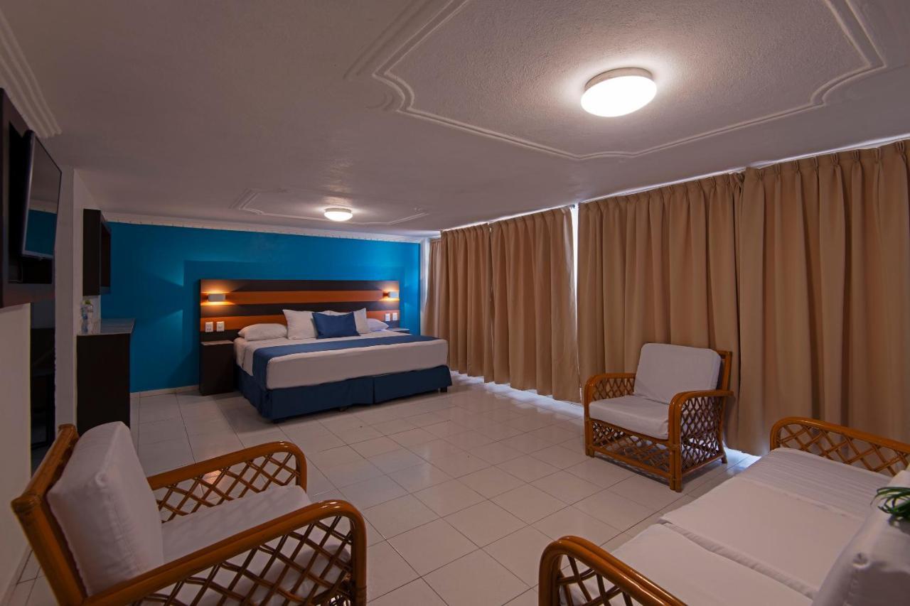 Hotel Fiesta Mexicana Manzanillo Buitenkant foto