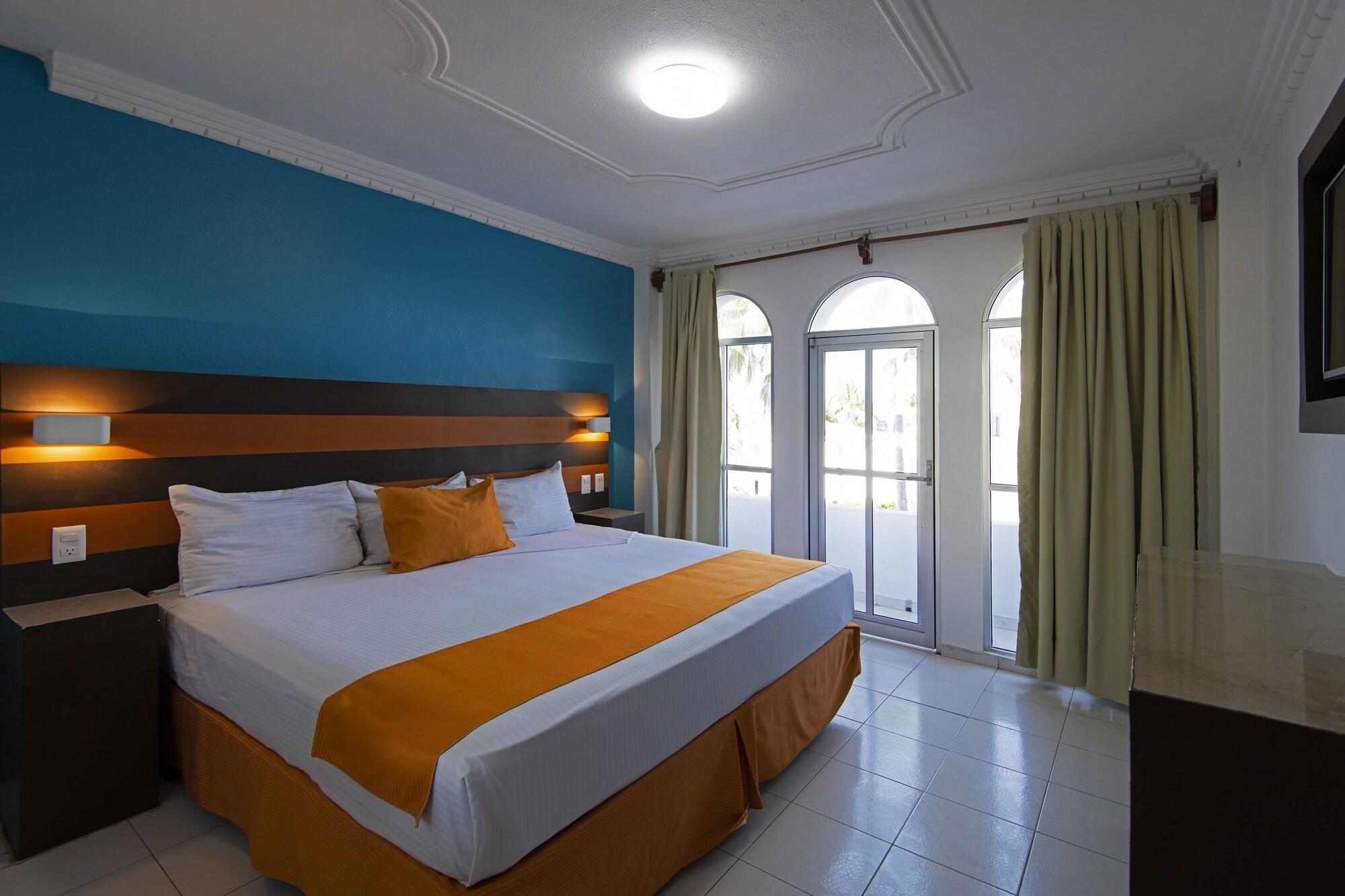 Hotel Fiesta Mexicana Manzanillo Buitenkant foto