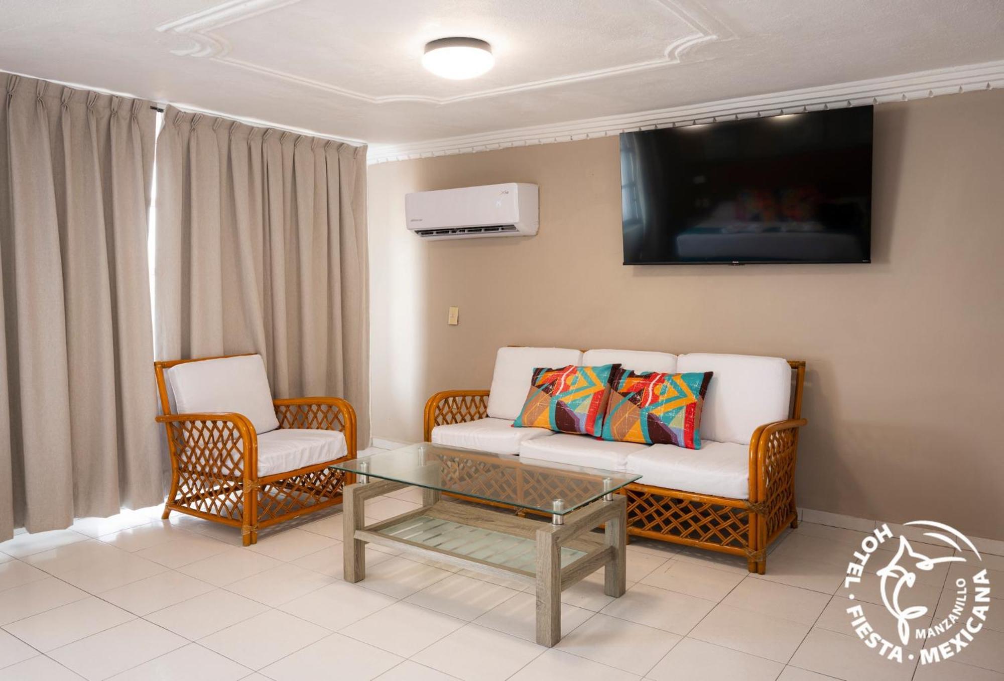 Hotel Fiesta Mexicana Manzanillo Buitenkant foto