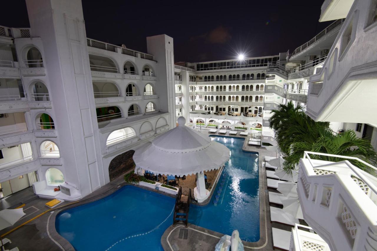 Hotel Fiesta Mexicana Manzanillo Buitenkant foto